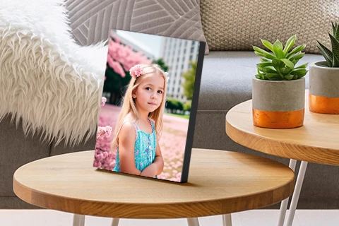 Tabletop picture frame in room