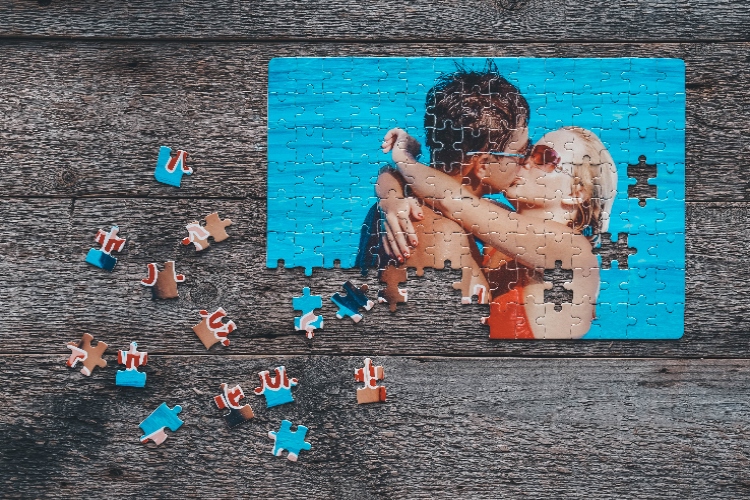 Personalized star map showing the night sky from a meaningful date