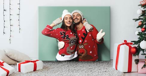 Christmas 2025: 4 Reasons to Choose Christmas Wall Art. Santa Claus Canvas Print.