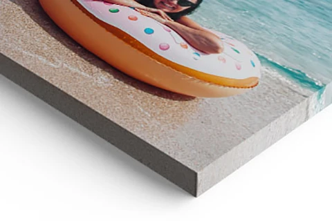 closeup of small canvas print frame corner